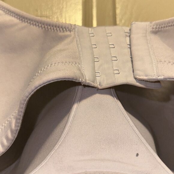 Vanity Fair Beauty Back Back Smoother Full-Figure Wireless Bra! - Picture 6 of 9